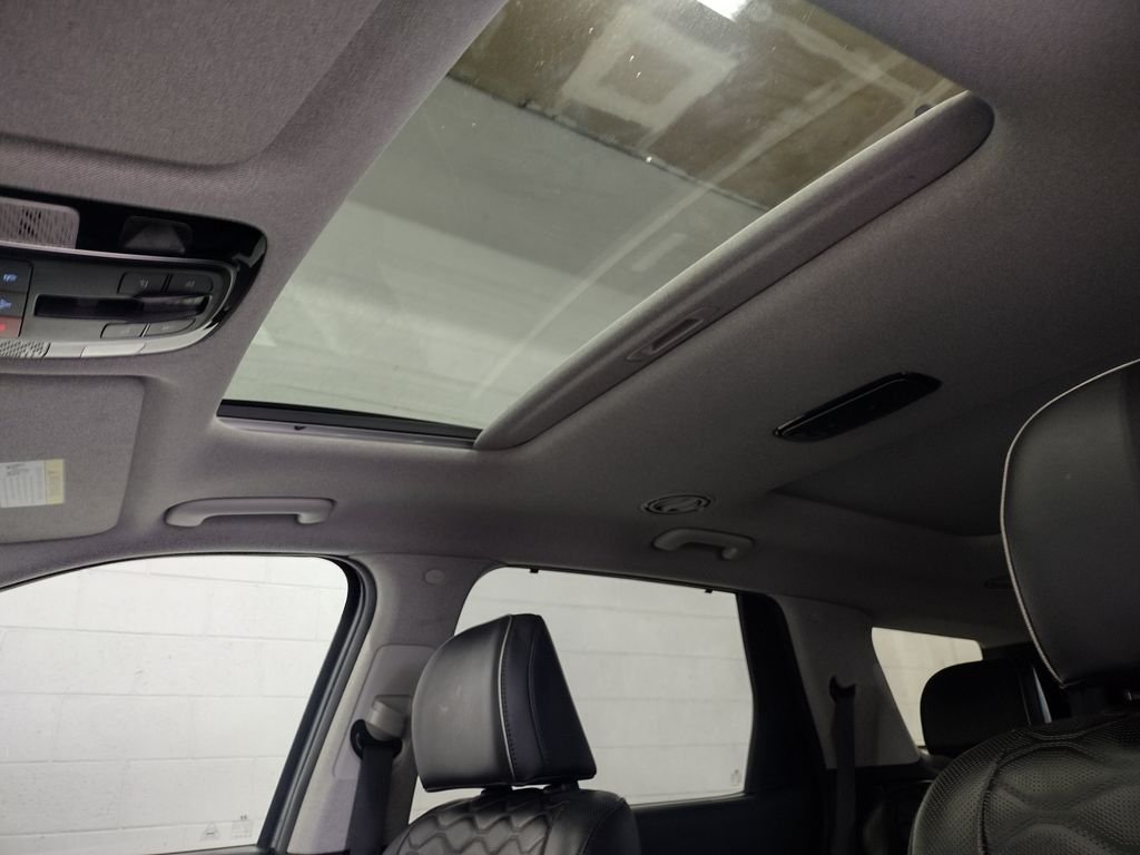 Used 2022 Rainforest Hyundai Limited image 26