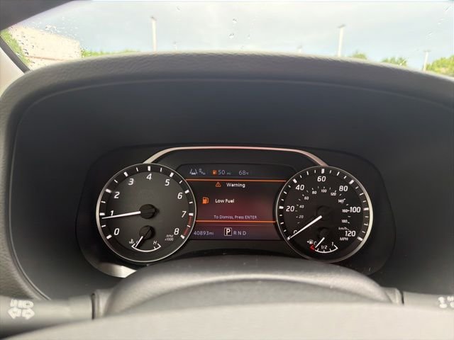 Used 2022 Red Nissan SV image 32