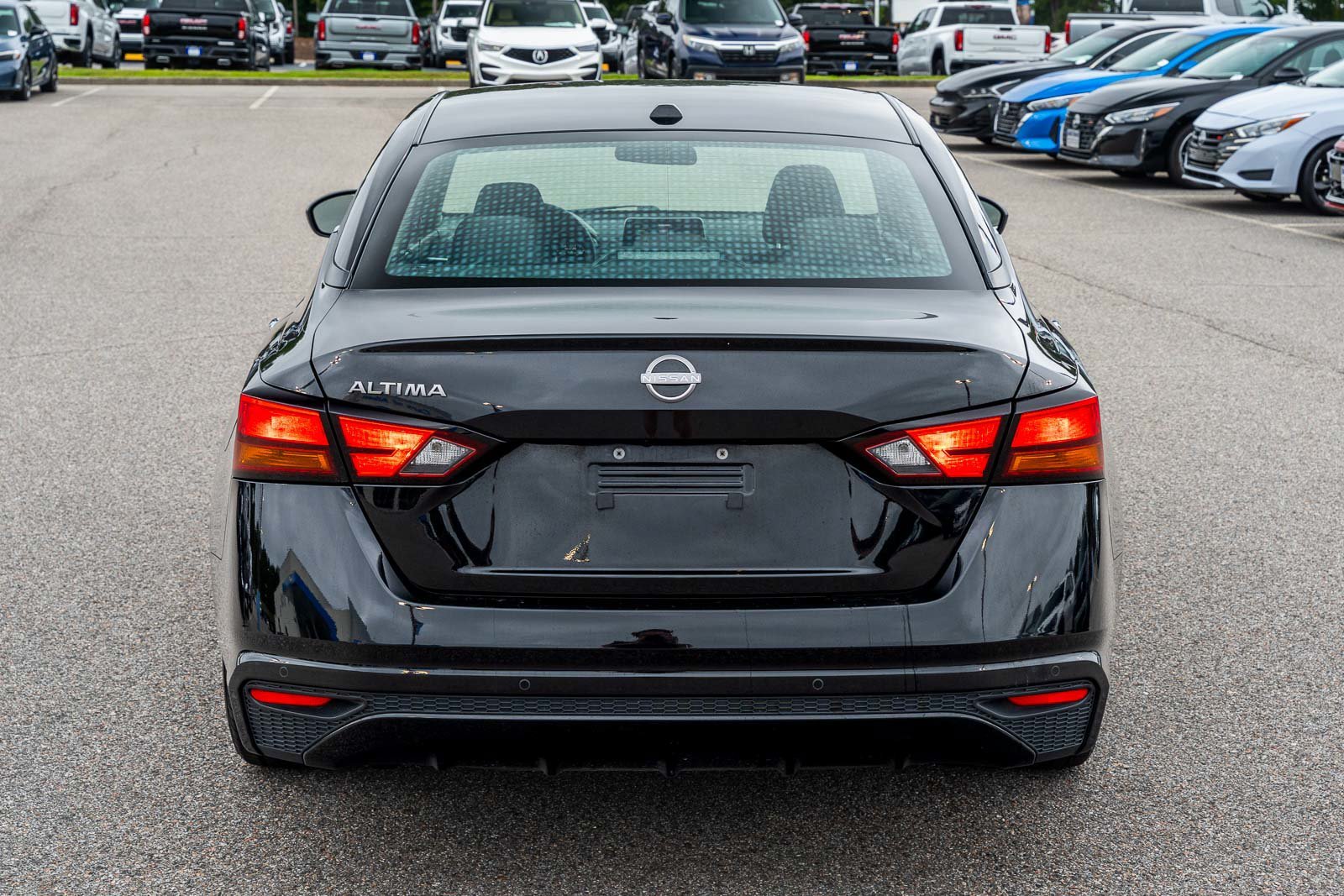 Used 2025 Black Nissan 2.5 SV image 5