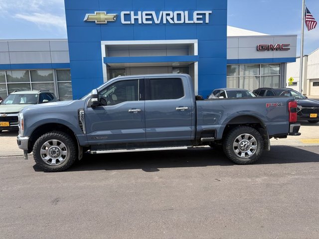 2023 Ford F-350SD Lariat