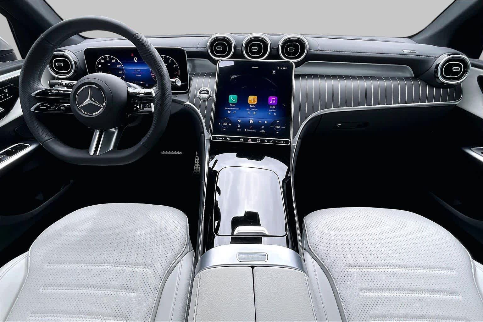 Used 2026 Polar White Mercedes-Benz GLC 300 image 16