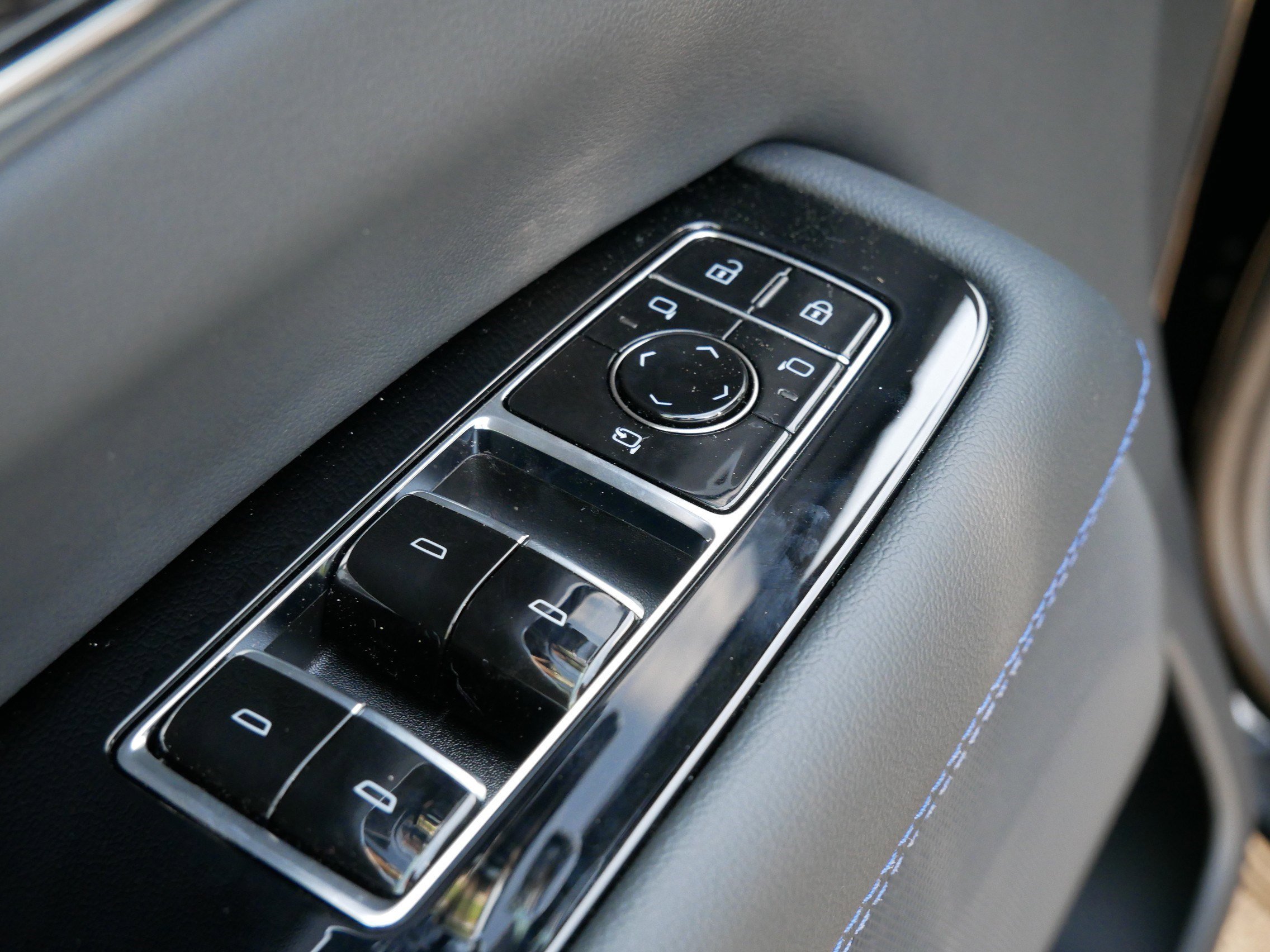 2026 Cadillac Escalade IQ Sport - Photo 16