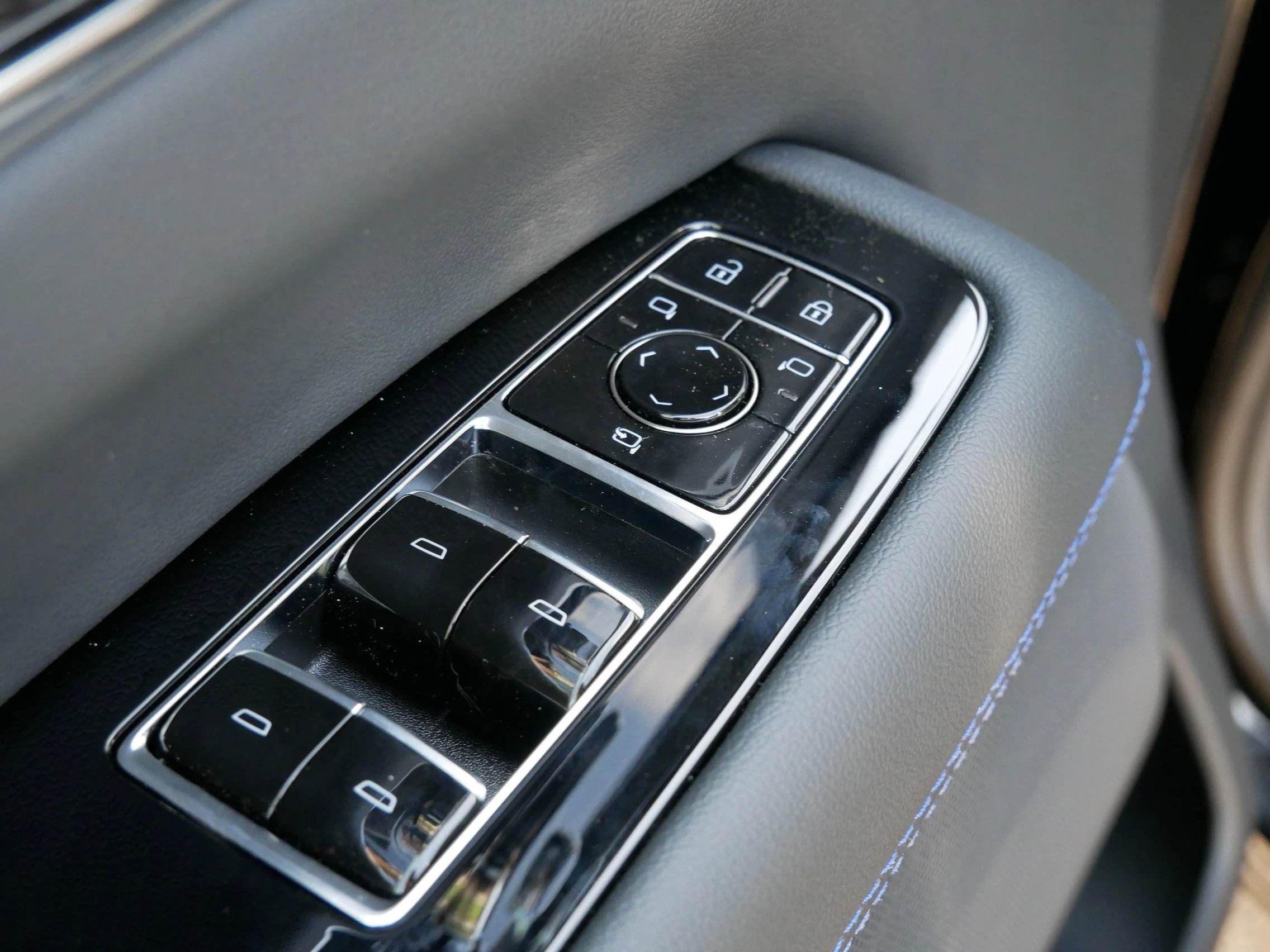 2026 Cadillac Escalade IQ Sport - Photo 16