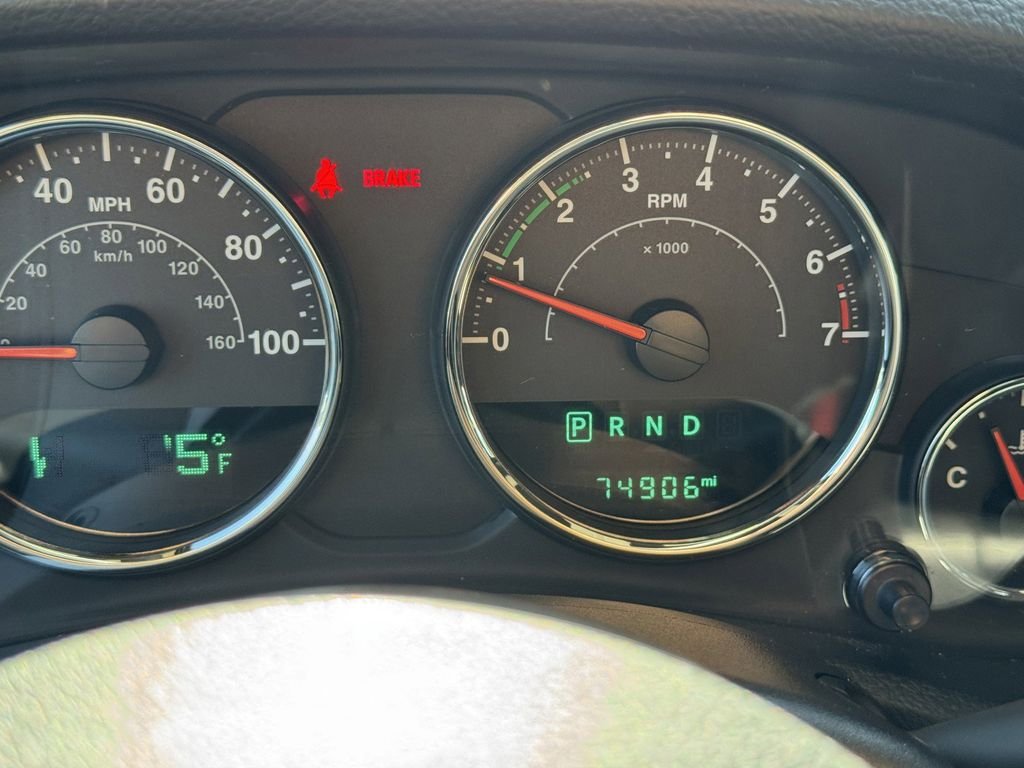 Certified Used 2018 Granite Crystal Clearcoat Metallic Jeep Unlimited Sahara image 20