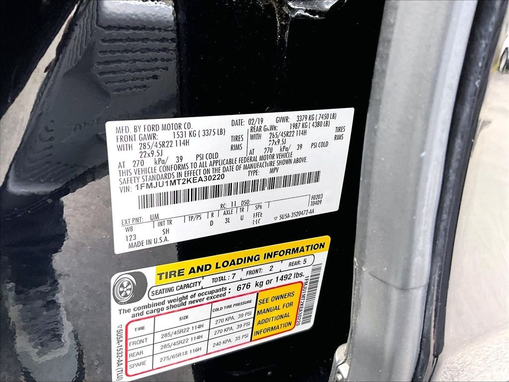 Used 2019 Black Metallic Ford Platinum image 37