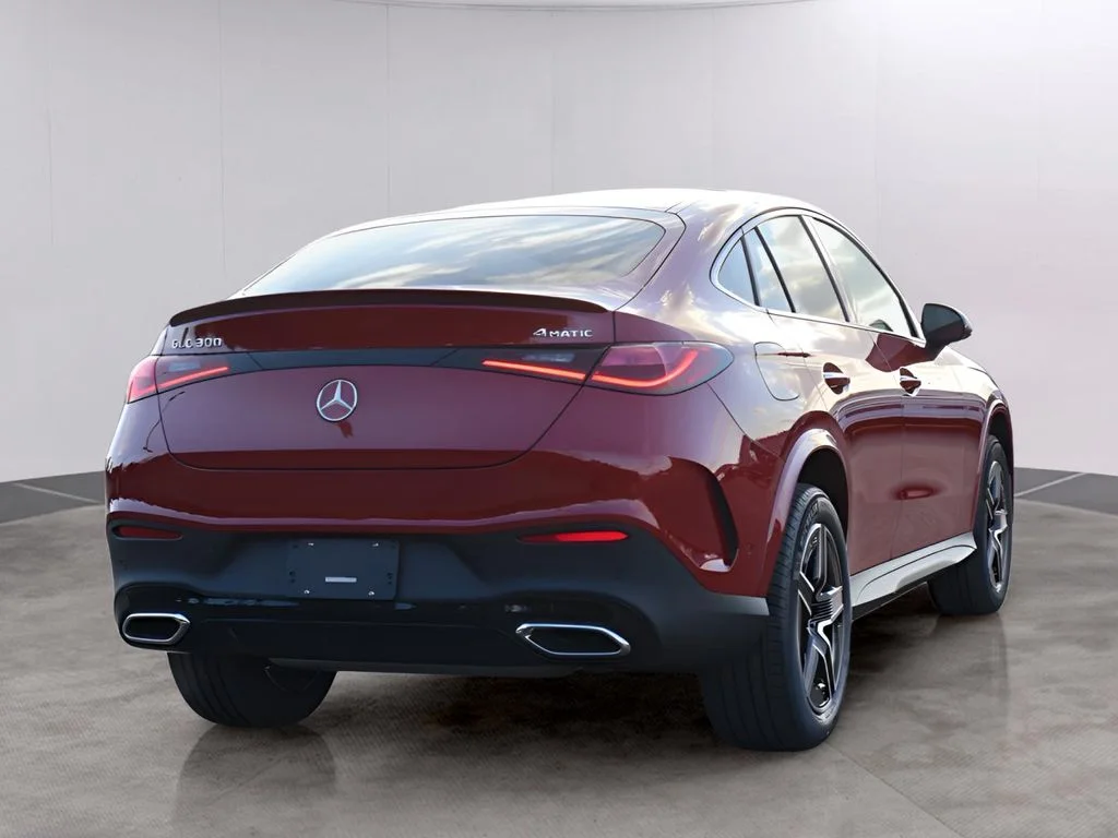 New 2026 MANUFAKTUR Patagonia Red Metallic Mercedes-Benz GLC 300 Coupe image 7