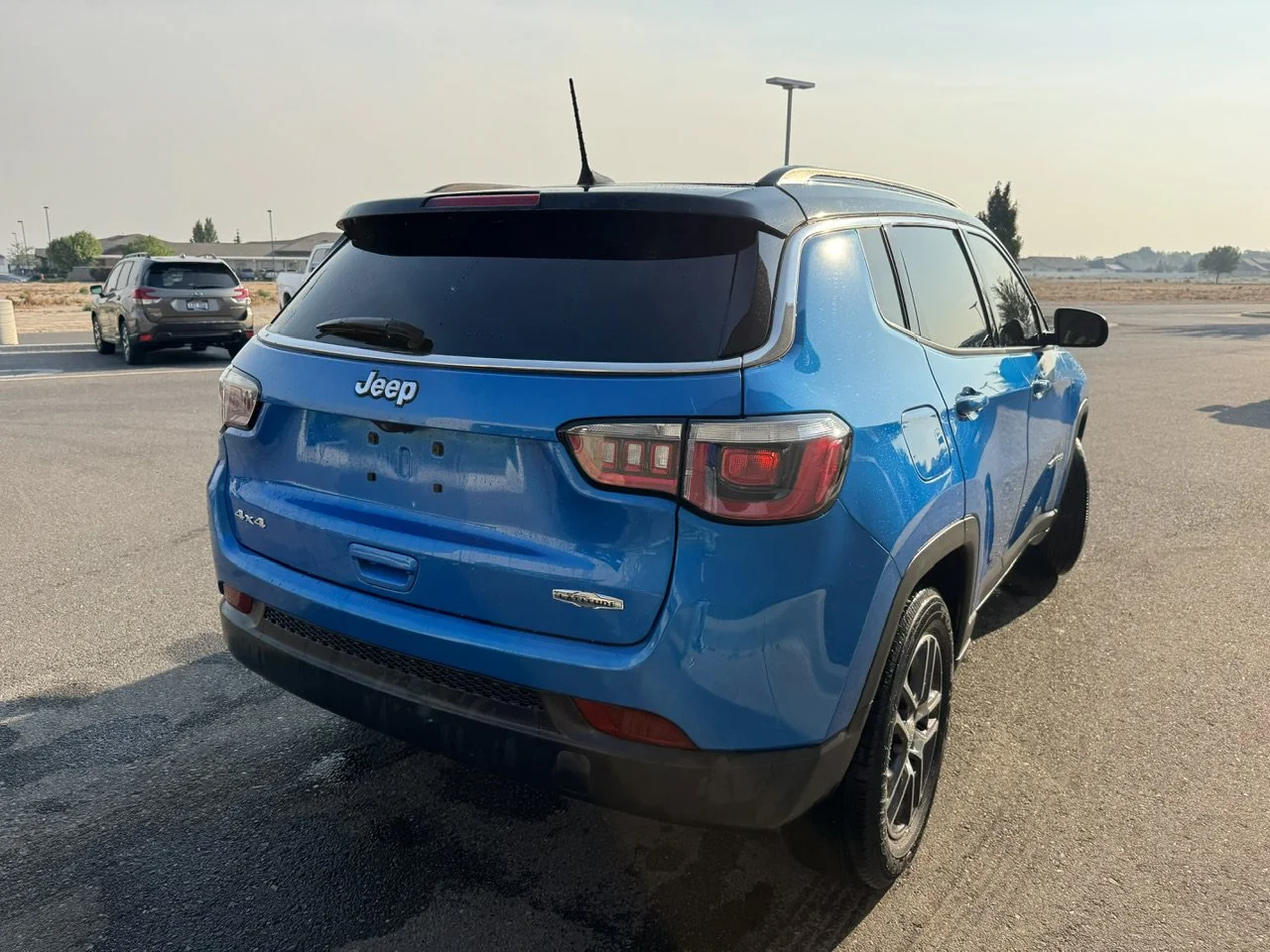 Used 2019 Laser Blue Pearlcoat Jeep Latitude image 7