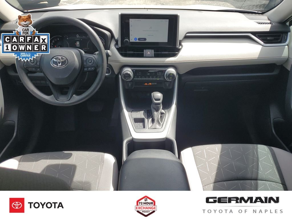 Used 2025 White Toyota XLE image 18