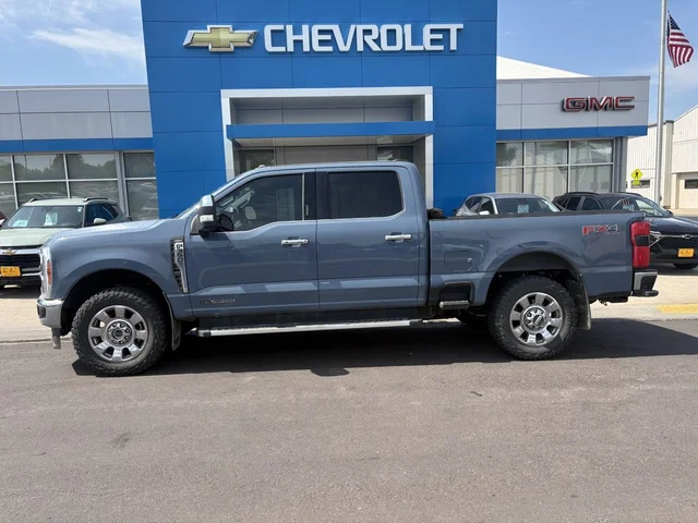 2023 Ford F-350SD Lariat
