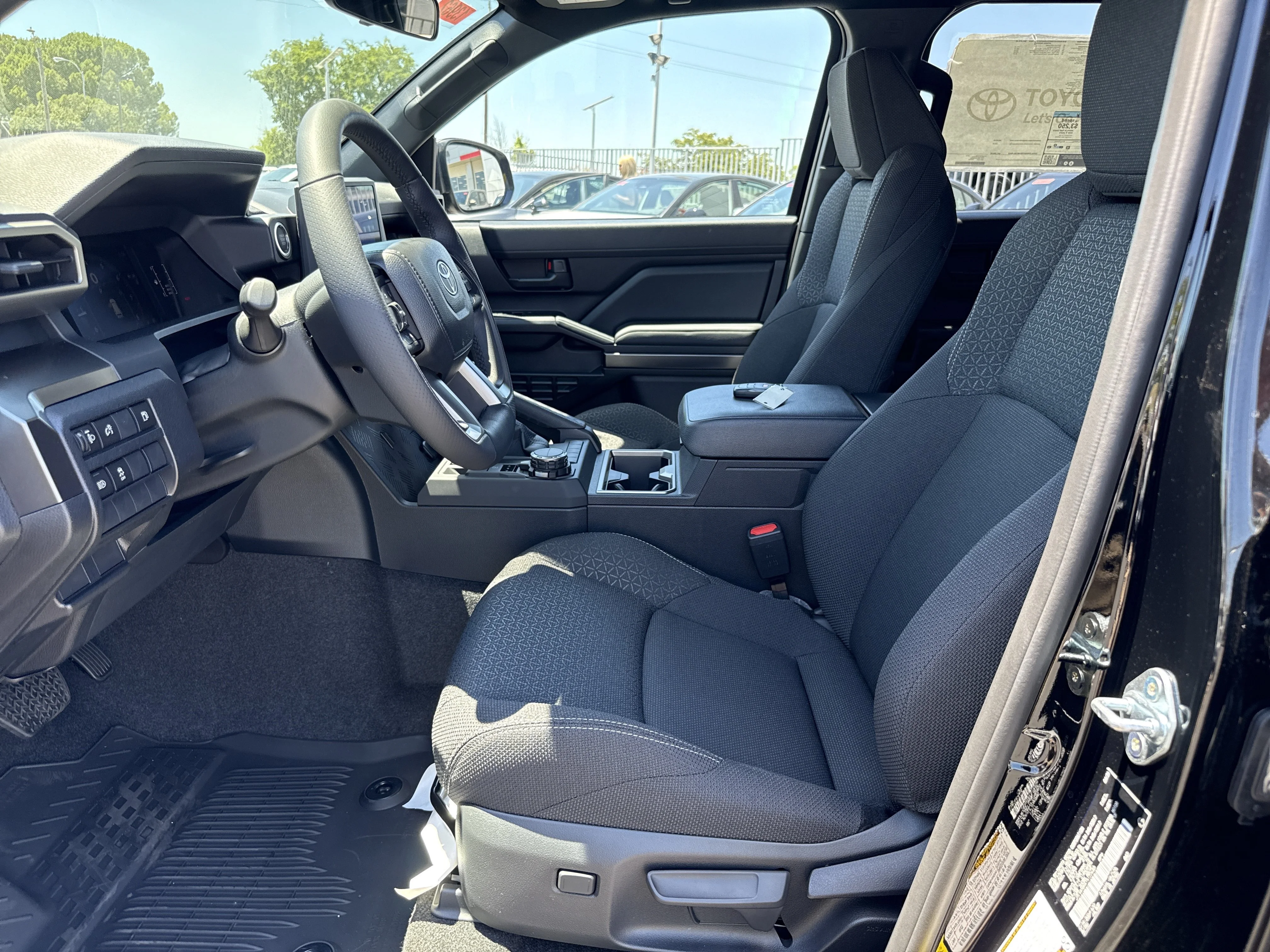2026 Toyota 4Runner SR5 - Photo 10