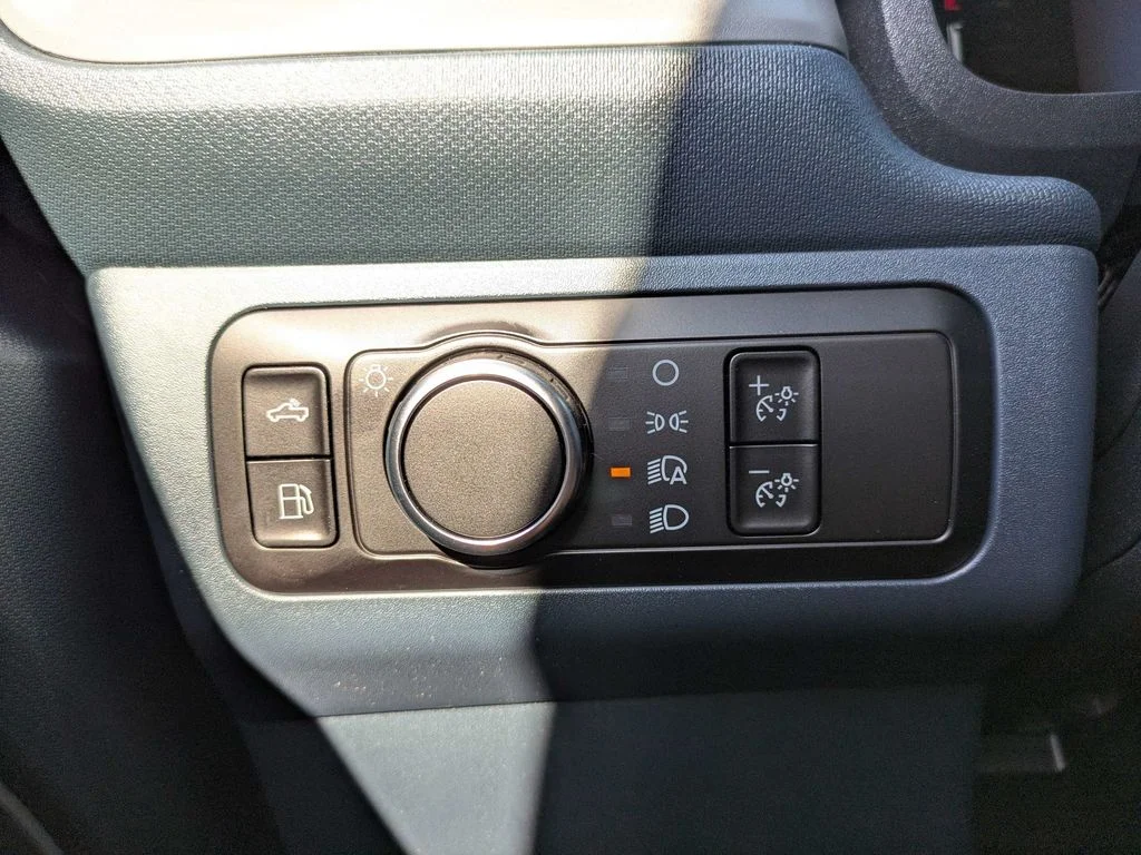 New 2026 Oxford White Ford XL image 24