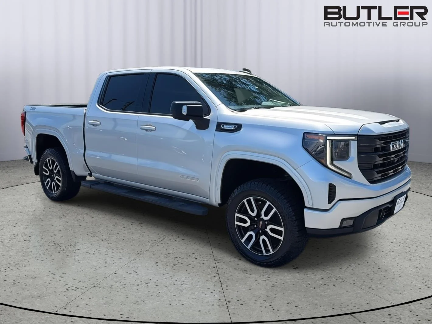 Used 2022 Quicksilver Metallic GMC Elevation image 8