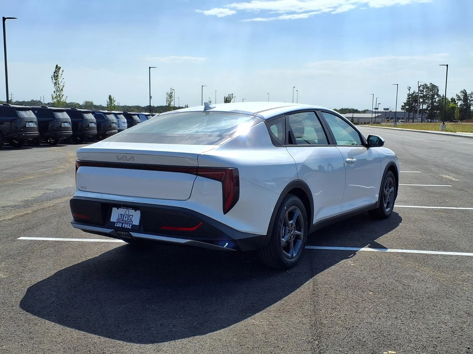 New 2026 Snow White Pearl Kia LXS image 17