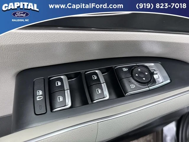Used 2022 Gray Kia EX image 21