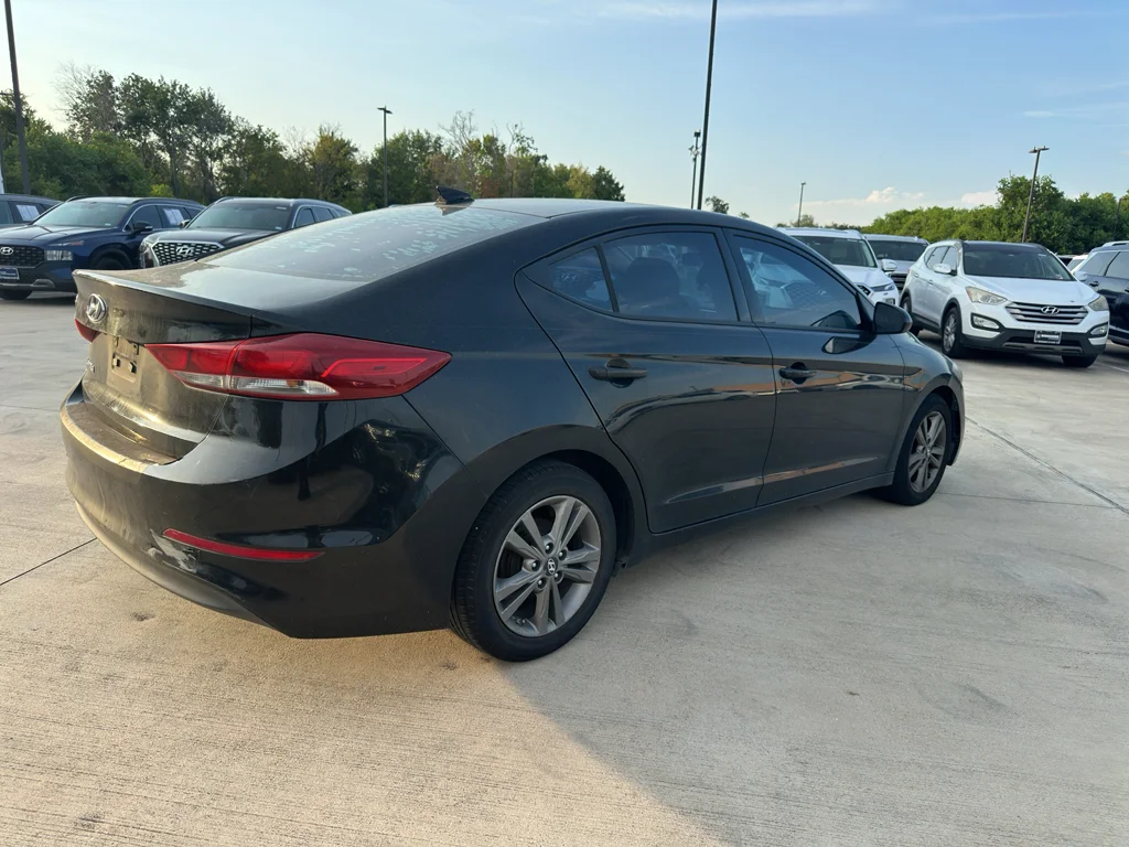 Used 2017 Phantom Black Hyundai SE image 6