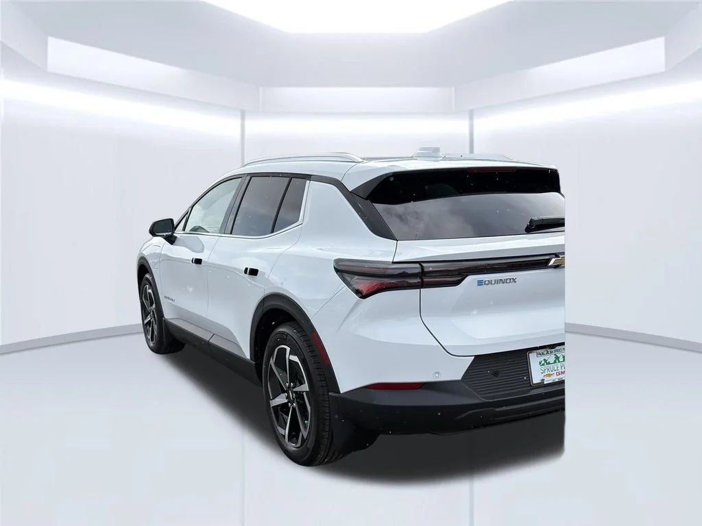 New 2026 White Chevrolet LT image 39