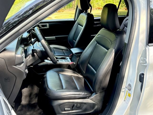 Used 2023 White Ford XLT image 11