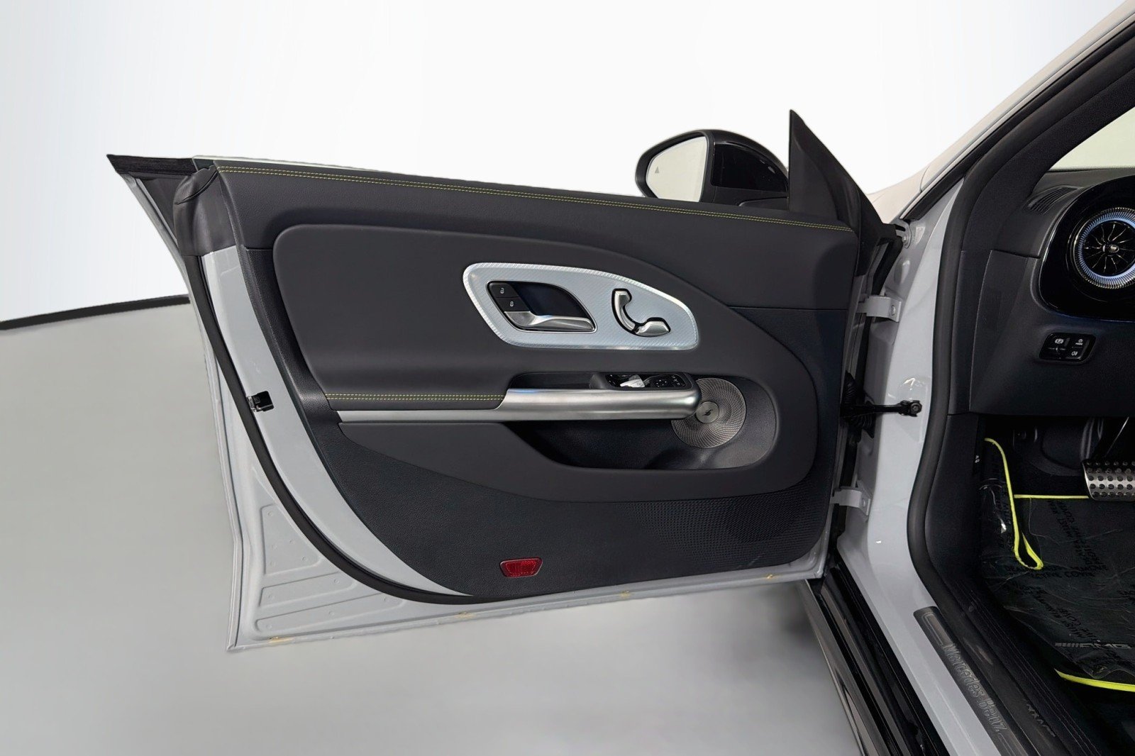 New 2027 MANUFAKTUR Alpine Grey Mercedes-Benz CLA 220 Hybrid image 22