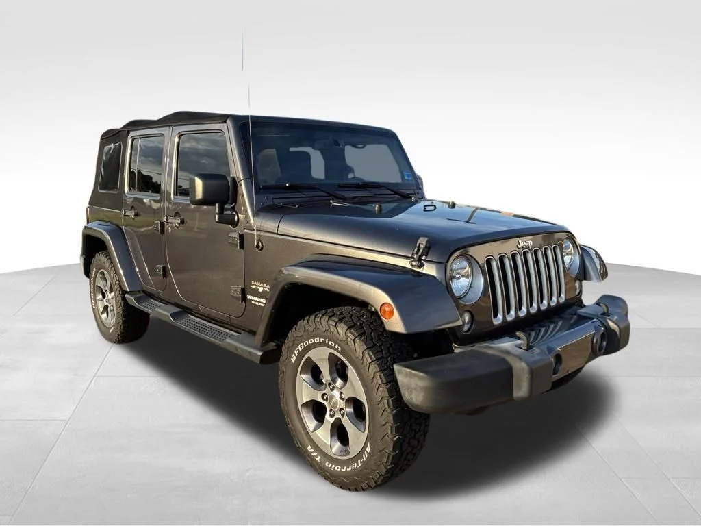 Used 2016 Gray Jeep Unlimited Sahara image 8
