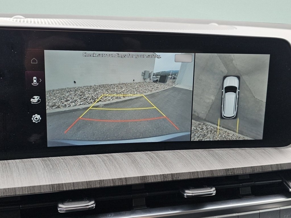 Used 2024 Everlasting Silver Kia SX Prestige image 12