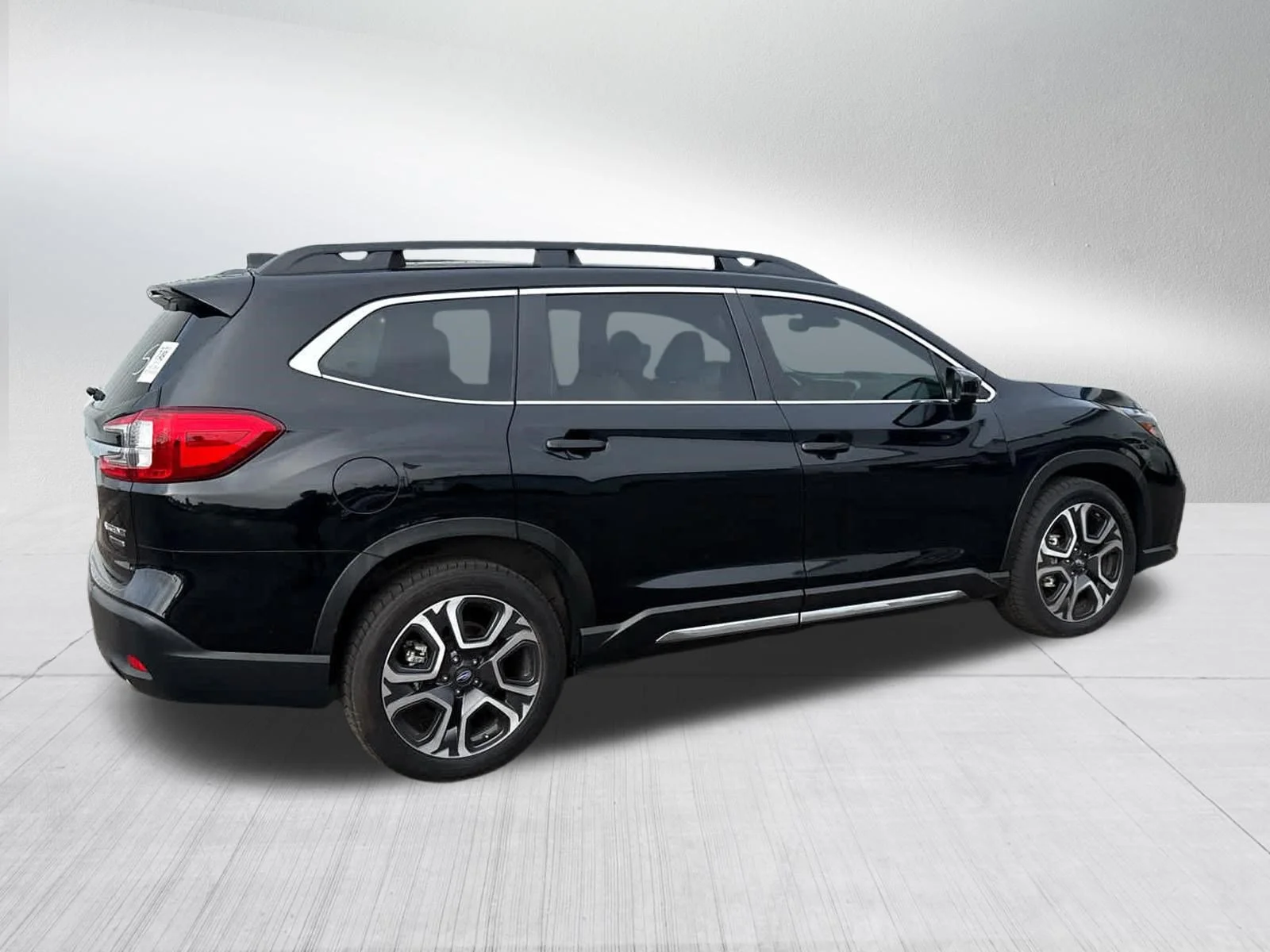Used 2024 Crystal Black Silica Subaru Limited image 6