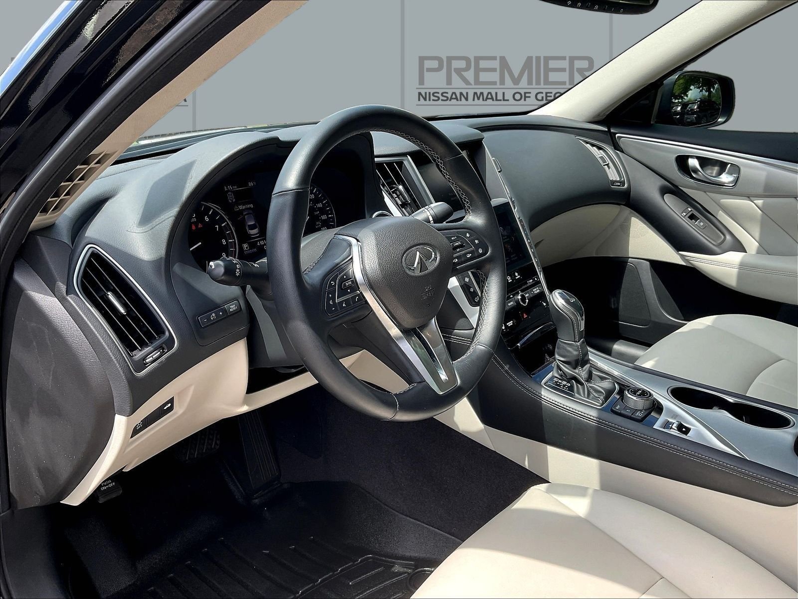 Used 2021 Black INFINITI 3.0t LUXE image 19