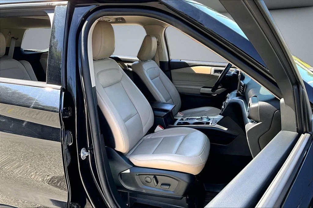 Certified Used 2020 Black Ford XLT image 30