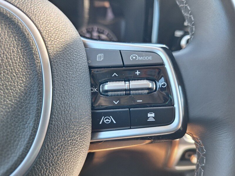 Used 2022 Black Kia EX image 13