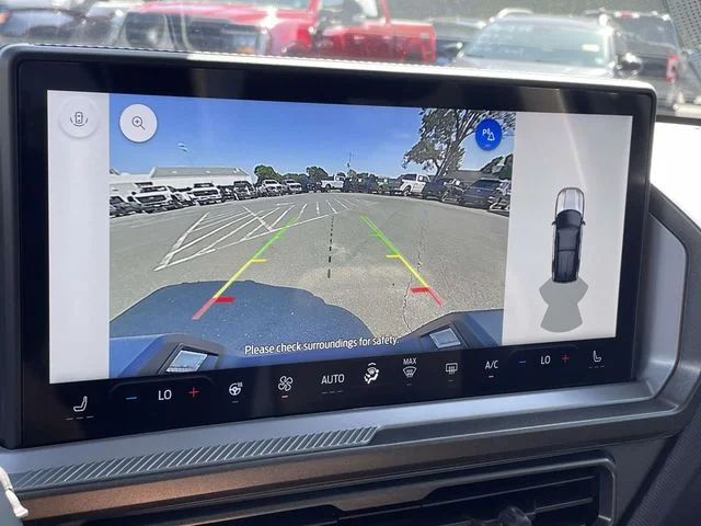 New 2026 Velocity Blue Metallic Ford Outer Banks® image 24