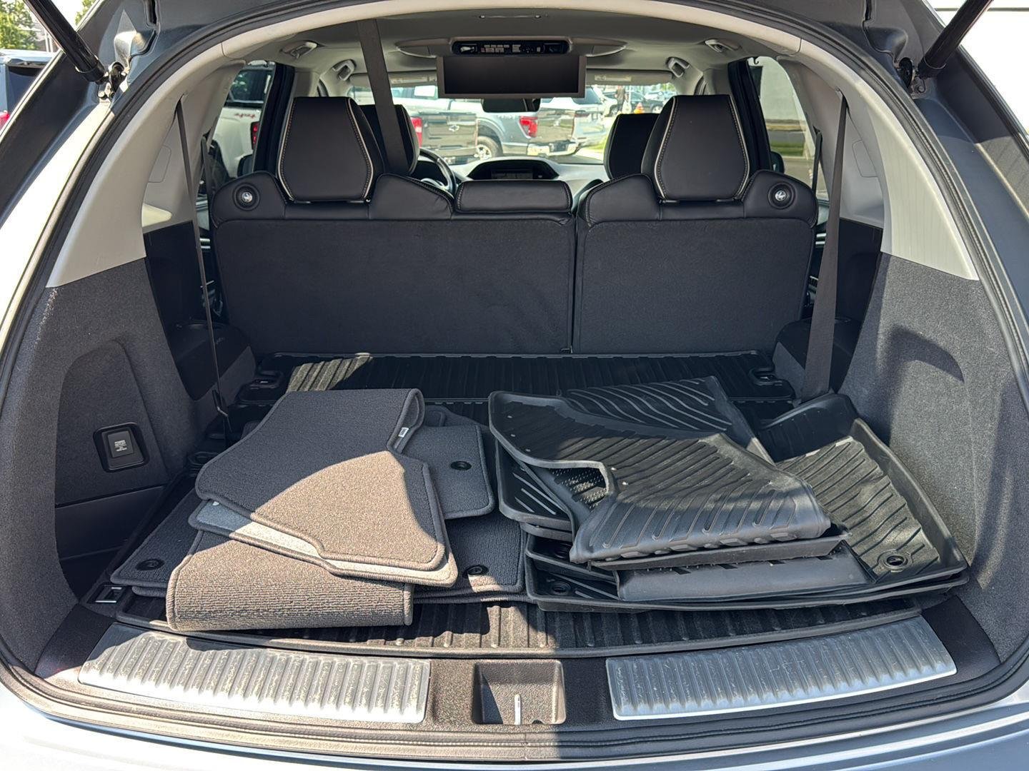 Used 2019 Lunar Silver Metallic Acura w/Advance/Entertainment Pkg image 24