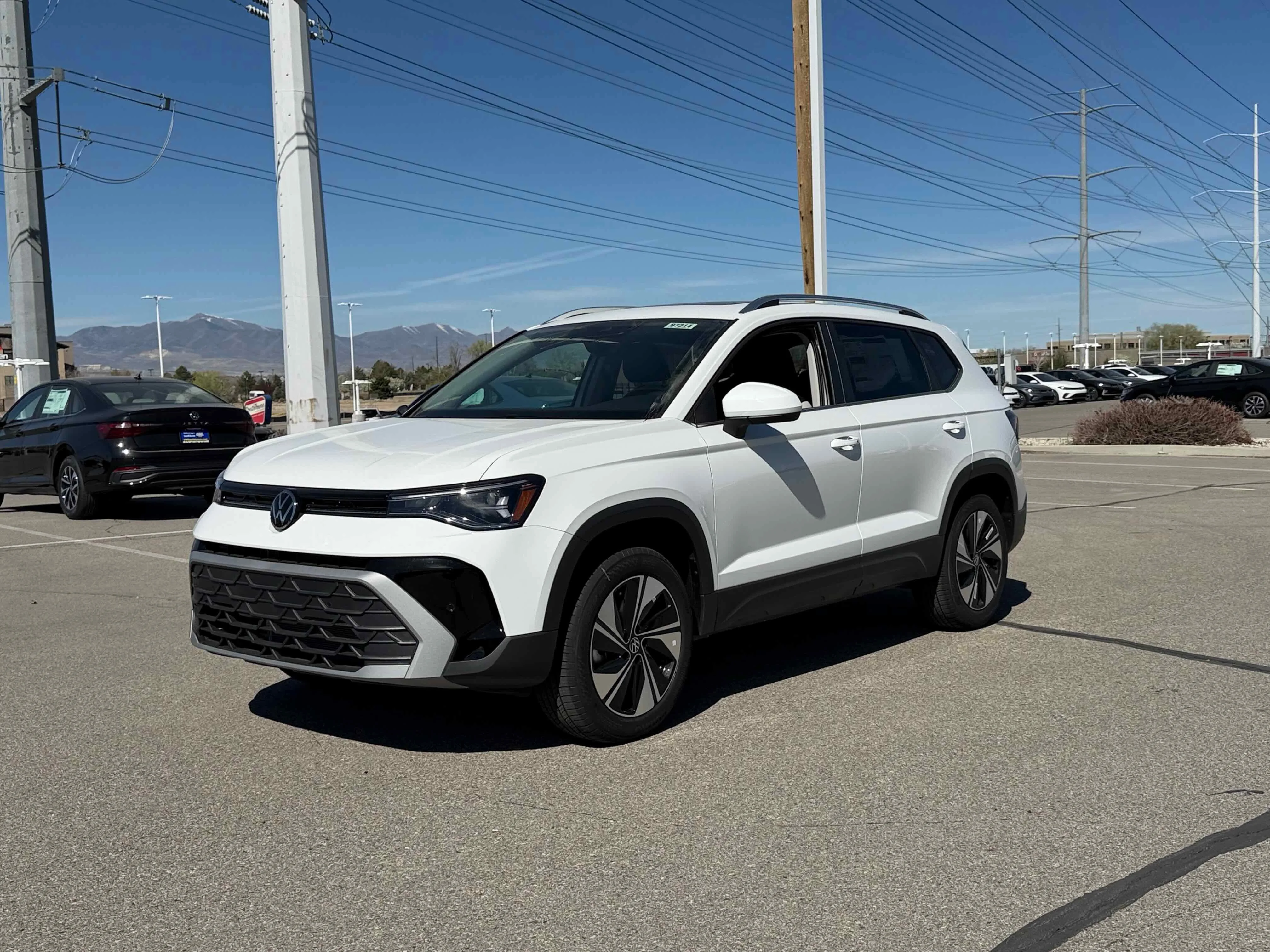 New 2026 Pure White Volkswagen SE image 1