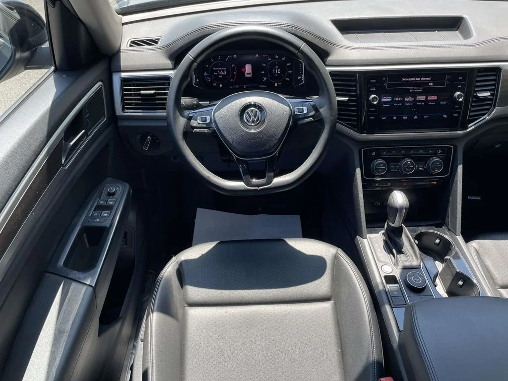 Used 2019 Black Volkswagen SEL image 14
