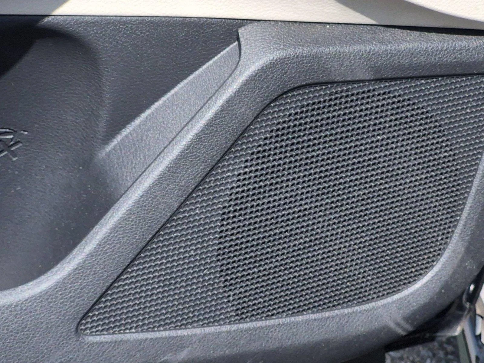 Used 2025 Super Black Nissan SV image 16