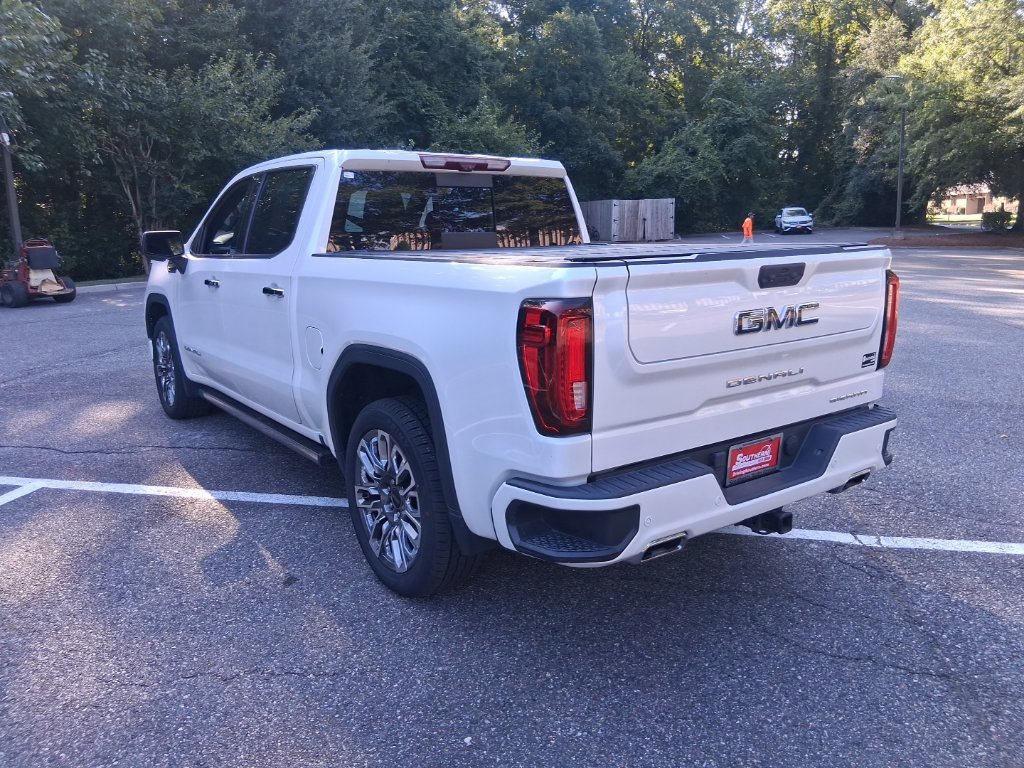Used 2023 White GMC Denali Ultimate image 7