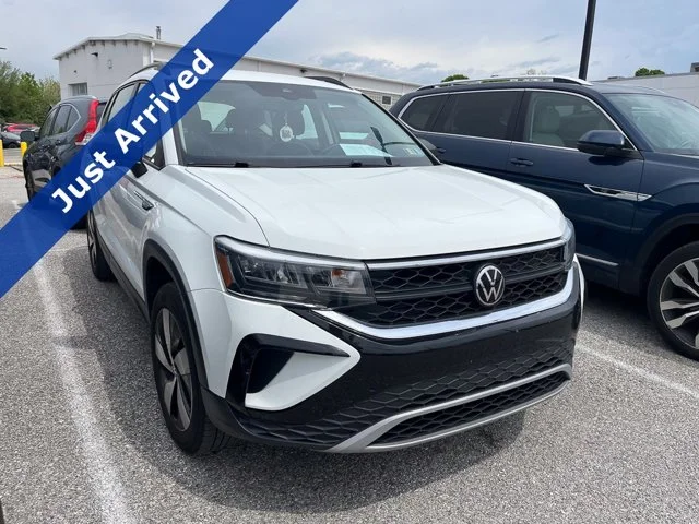 2024 Volkswagen Taos 1.5T S 4Motion's photo