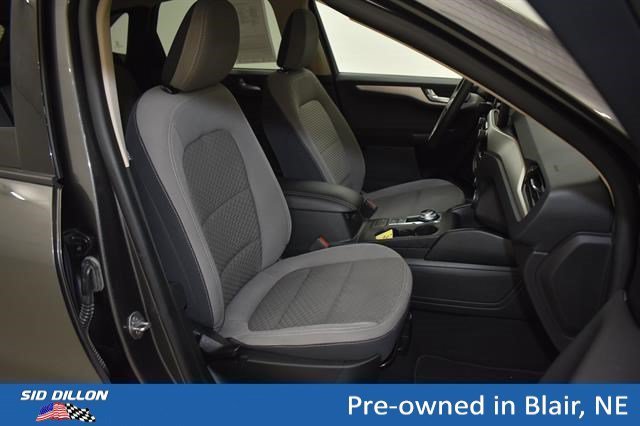 Used 2020 Magnetic Metallic Ford SE image 6