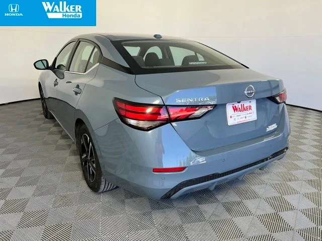 Used 2025 Gray Metallic Nissan SV image 4