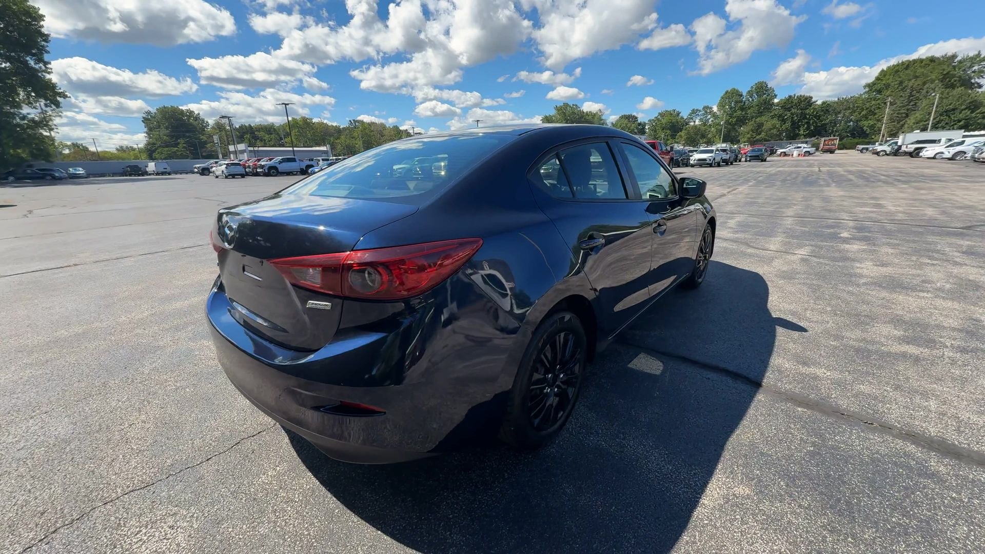 Used 2018 Blue Mazda Sport image 8