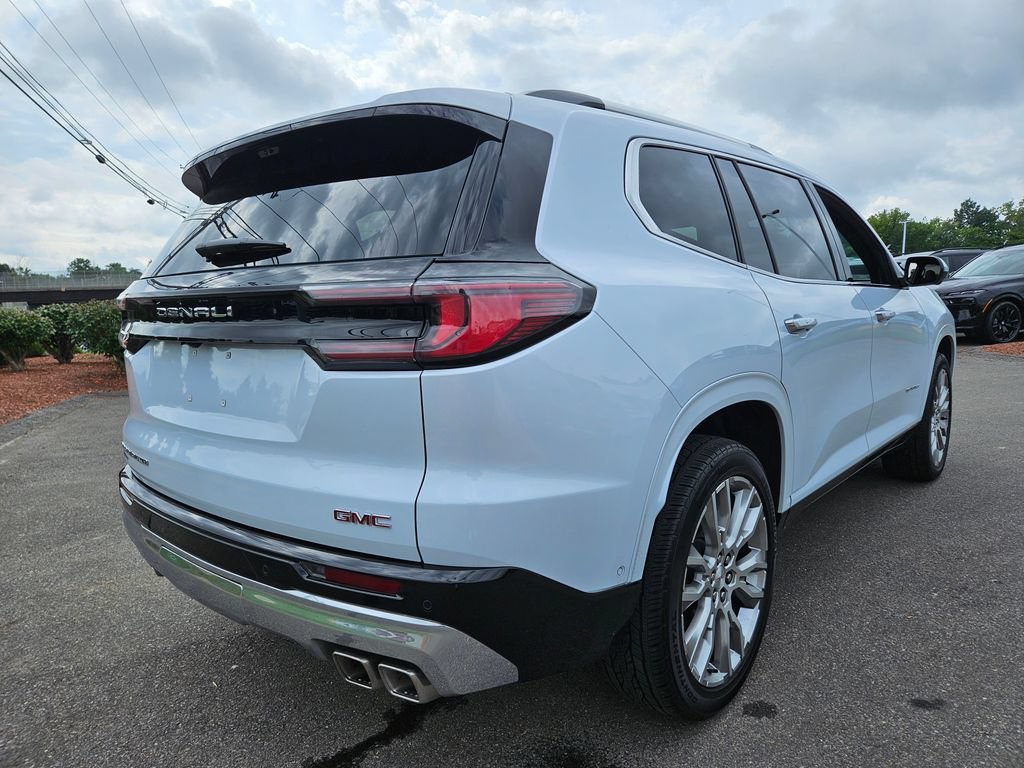 2026 GMC Acadia Denali - Photo 7