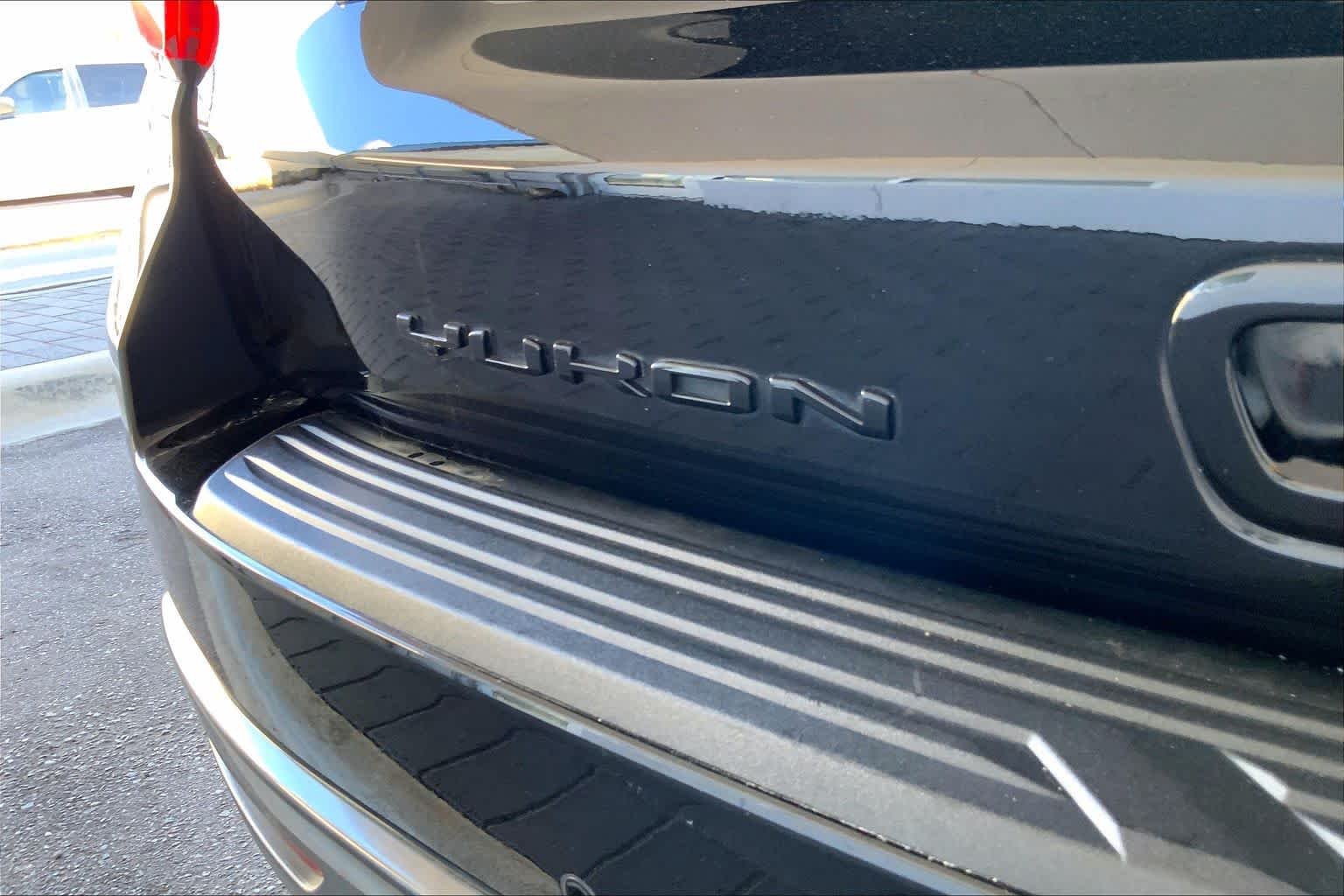 Used 2024 Onyx Black GMC AT4 image 33