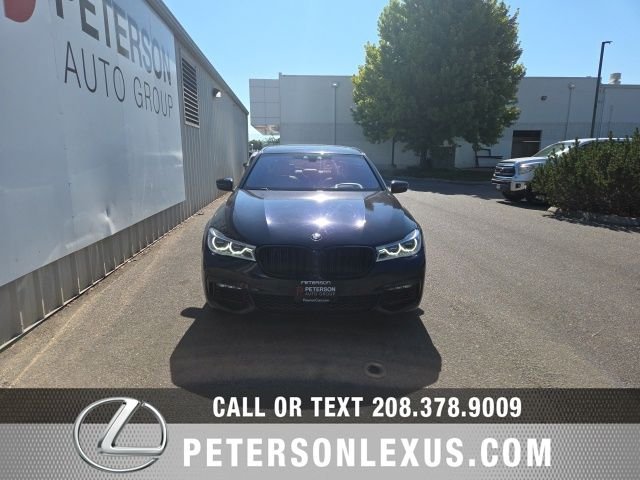 Used 2018 Black BMW 750i image 9