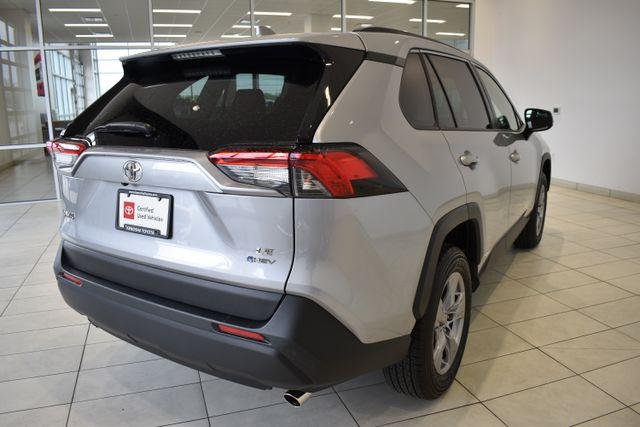 Certified Used 2025 SILVER SKY METALLIC Toyota  image 10