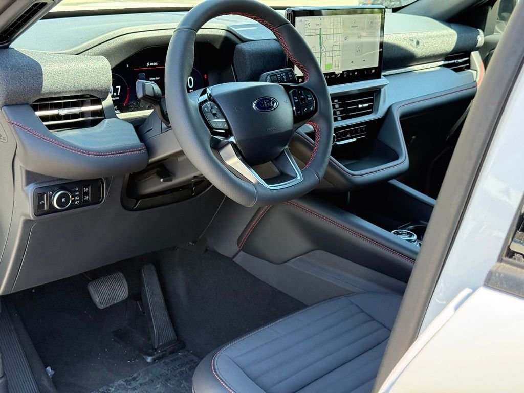 New 2026 Star White Metallic Tri-Coat Ford ST-Line image 6