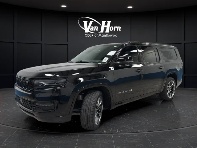 Used 2023 Diamond Black Jeep Series III image 3