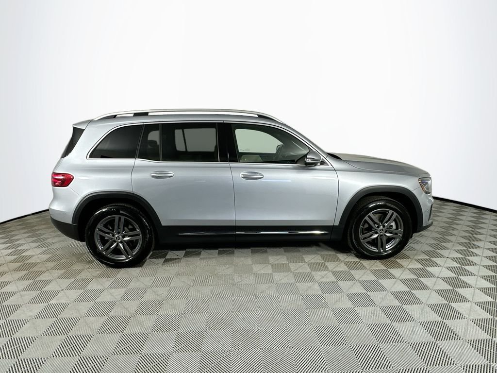 Used 2026  Mercedes-Benz GLB 250 image 8