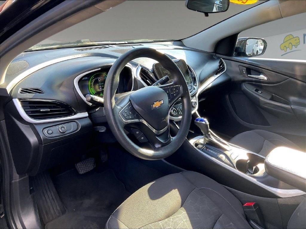 Used 2018 Black Chevrolet LT image 8