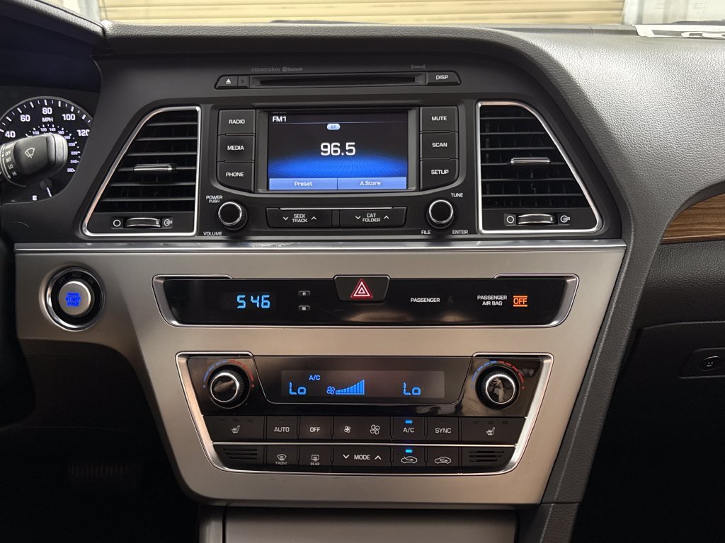 Used 2015 White Hyundai Limited image 18