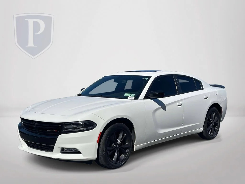 Used 2021 White Dodge SXT image 4