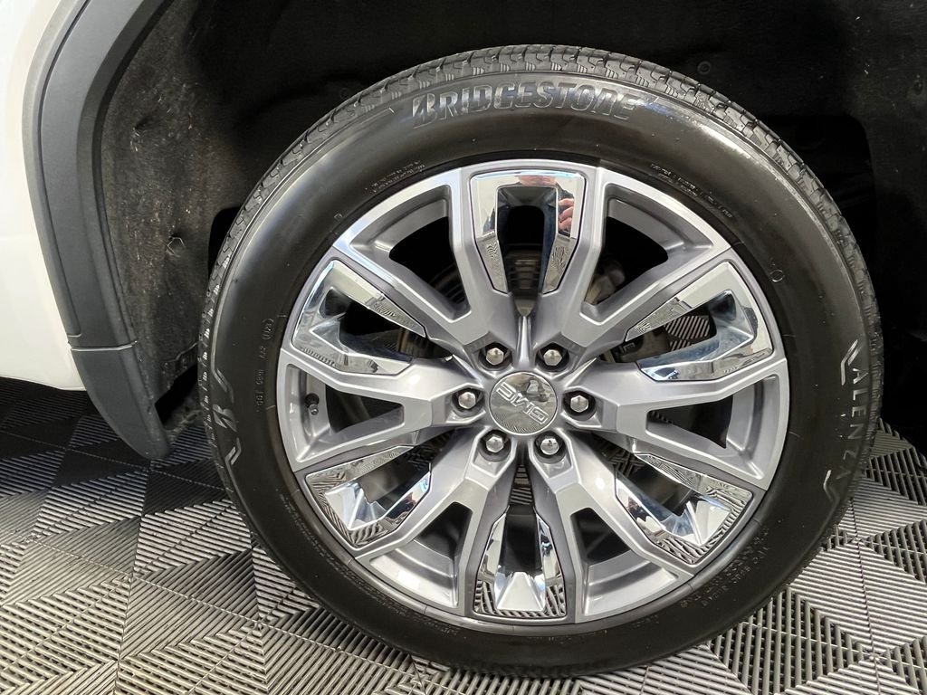 Used 2023 White GMC Denali image 15