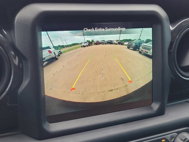 Used 2023 White Jeep Sport Altitude image 19